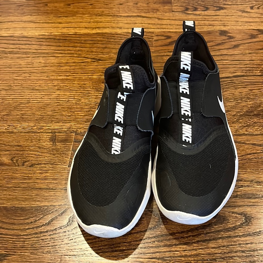 5.5 Nike Flex